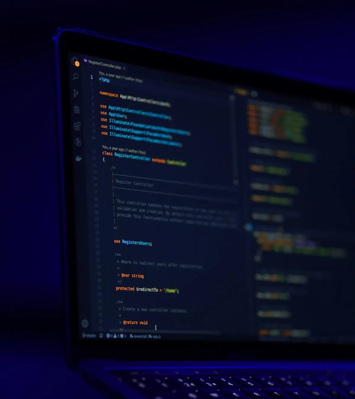Ordinateur portable affichant du code