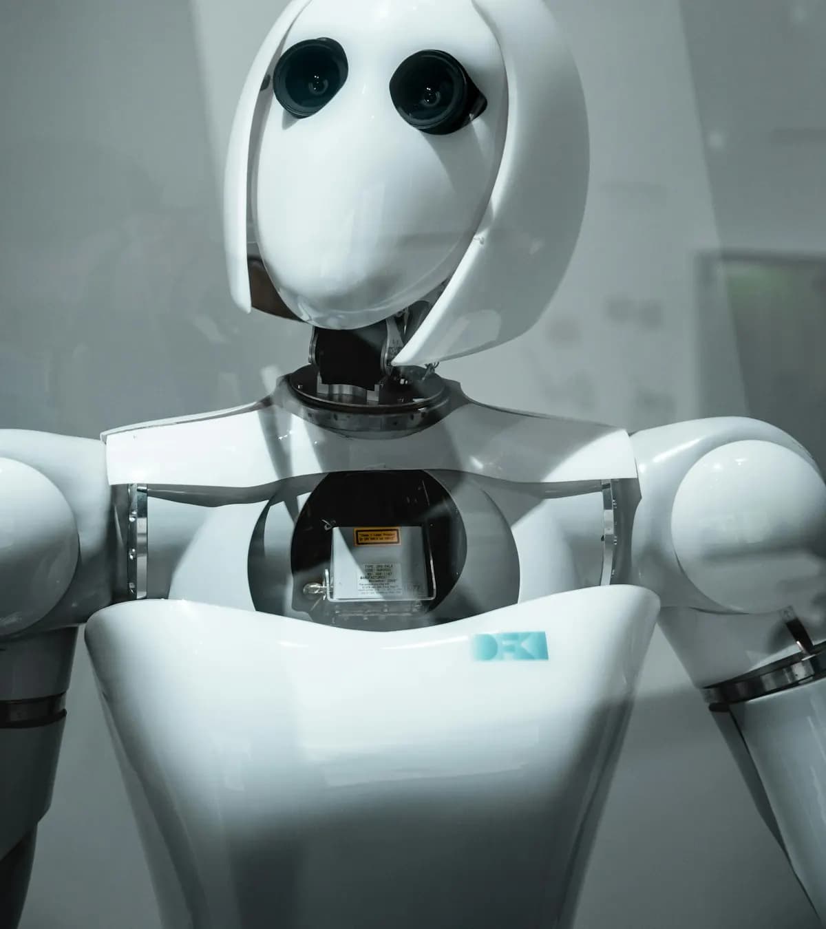 Robot humanoïde blanc