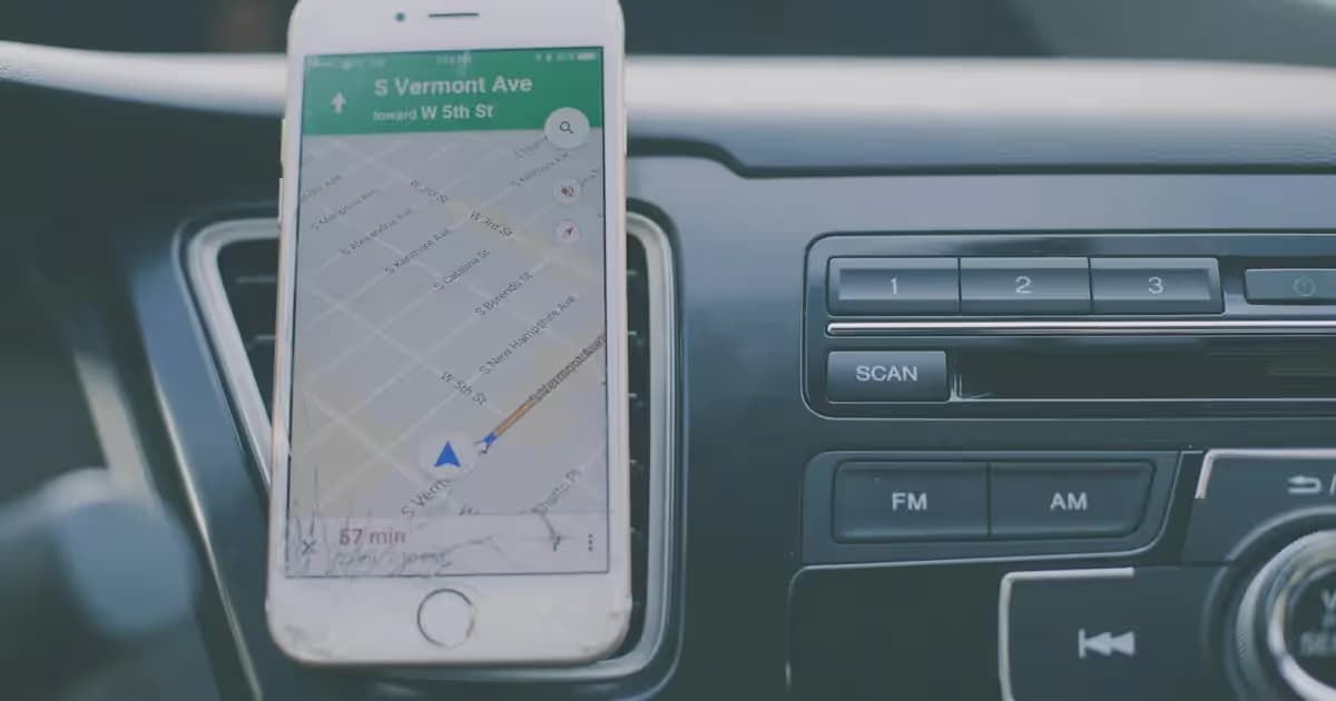 Carte affichée sur l'écran d'un smartphone