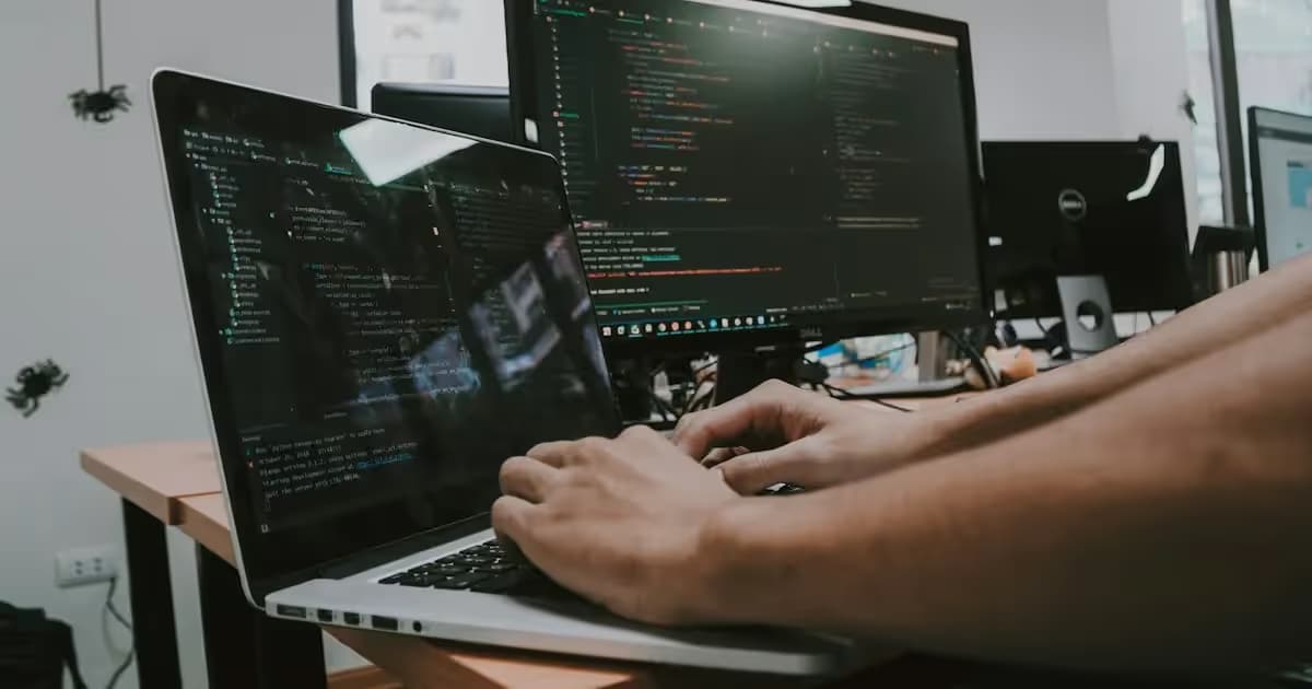 Code affiché sur l'écran d'un ordinateur portable
