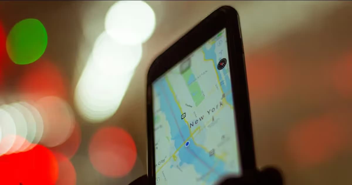Carte affichée sur l'écran d'un smartphone